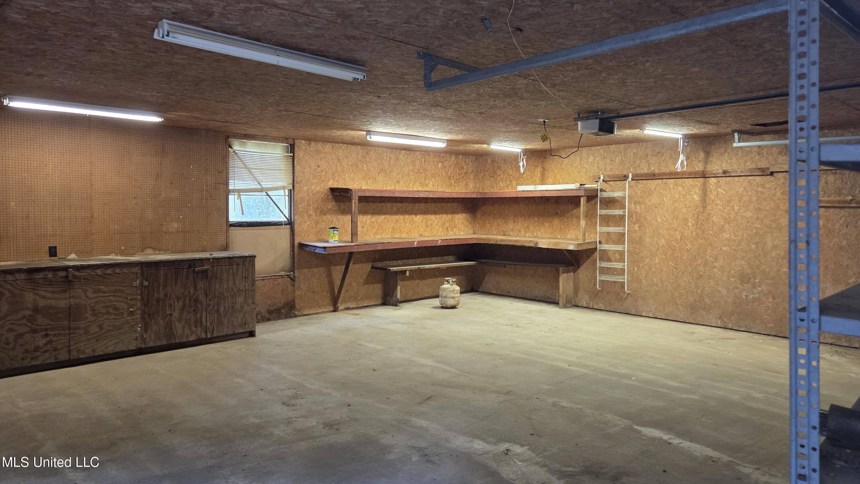 2068 Anderson Road Edwards, MS 39066 - Photo 9 of 28 20251022_154040