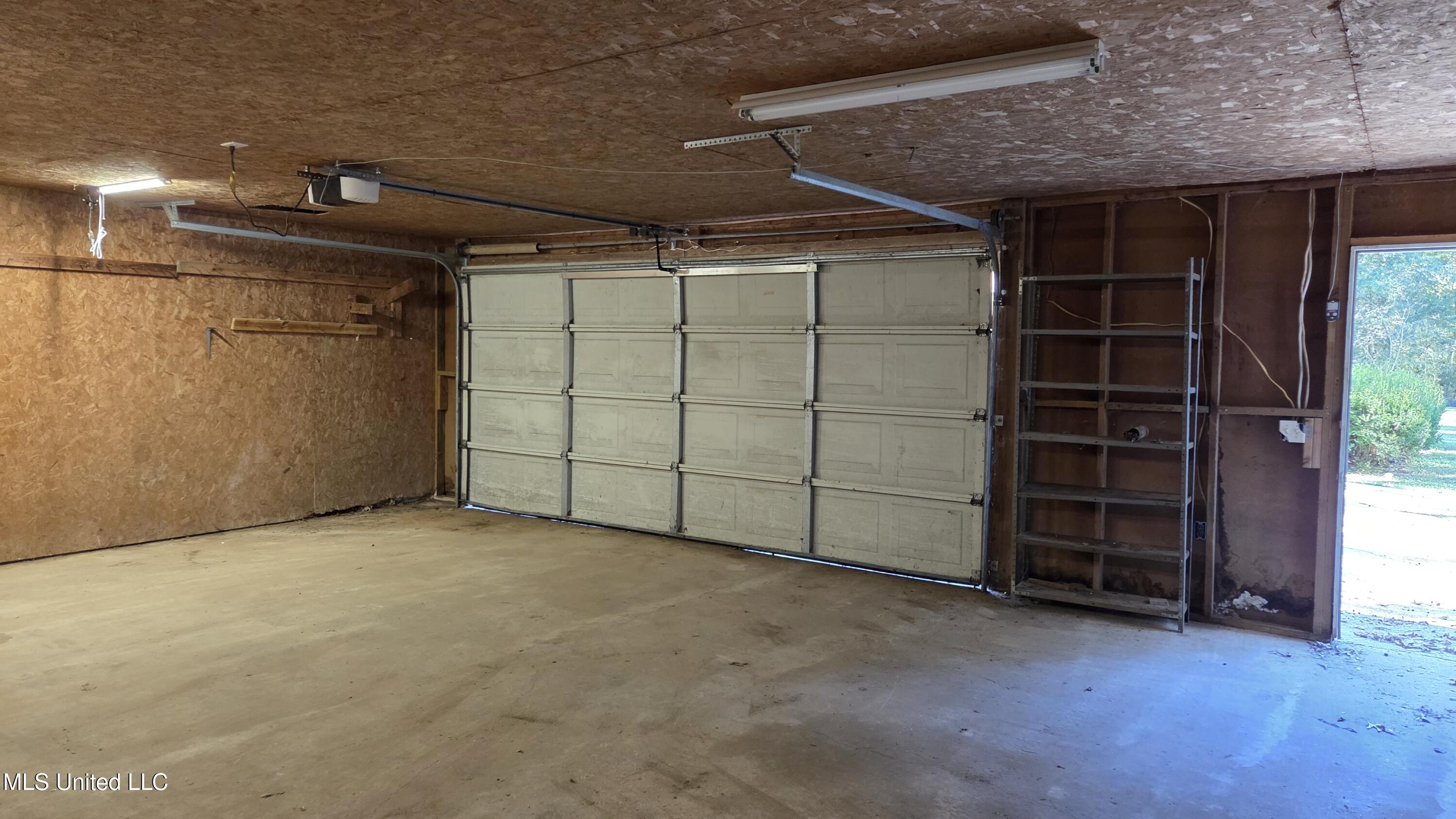 2068 Anderson Road Edwards, MS 39066 - Photo 10 of 28 20251022_154057 (1)