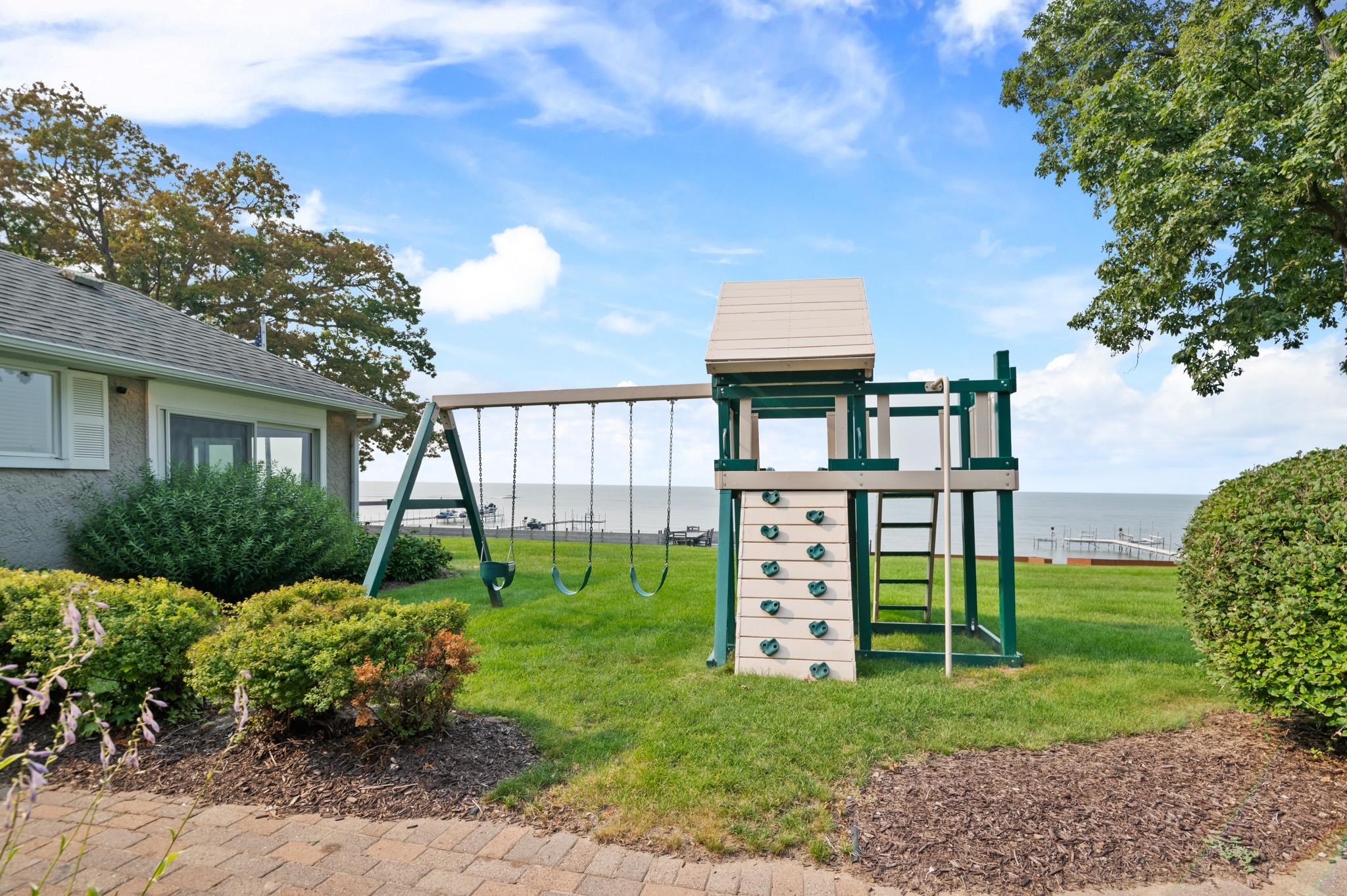 5901 Shore Acres Road Green Bay, WI 54311 - Photo 77 of 90