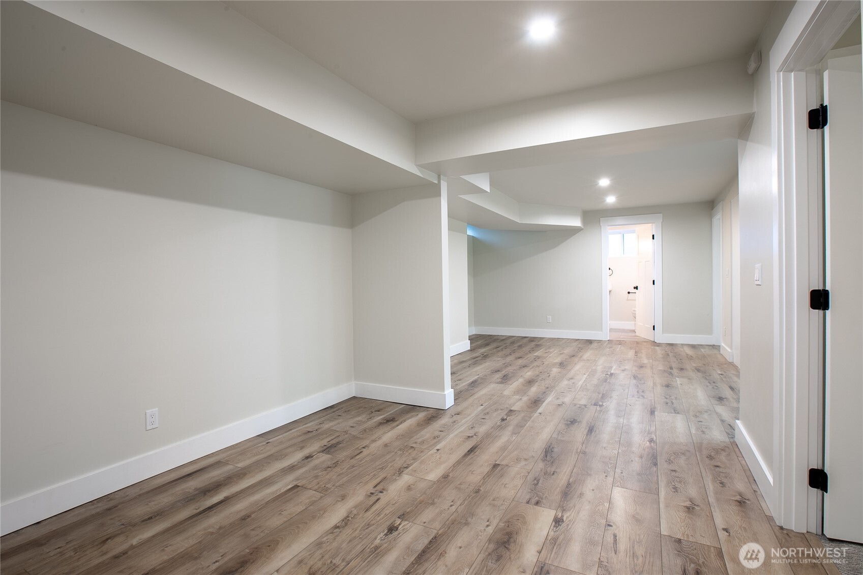 9359 Forest Court Southwest, Unit B Seattle, WA 98136 - Photo 15 of 31