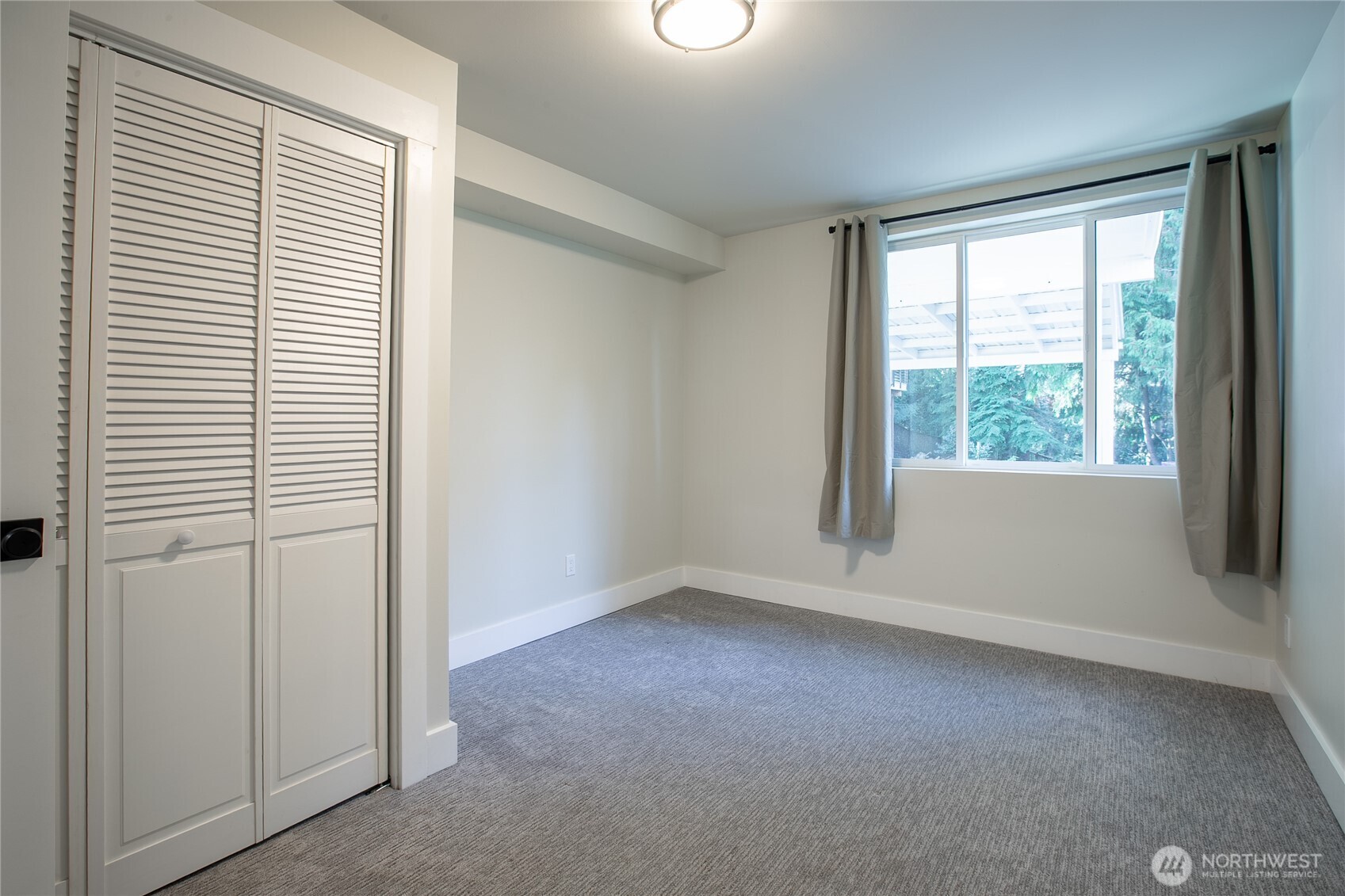 9359 Forest Court Southwest, Unit B Seattle, WA 98136 - Photo 19 of 31