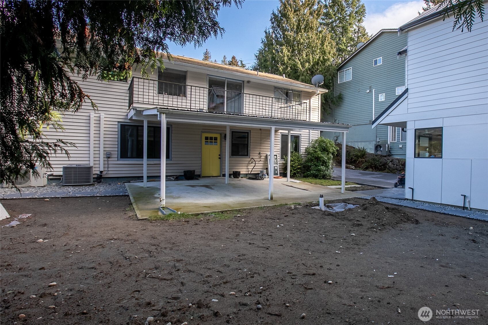 9359 Forest Court Southwest, Unit B Seattle, WA 98136 - Photo 6 of 31