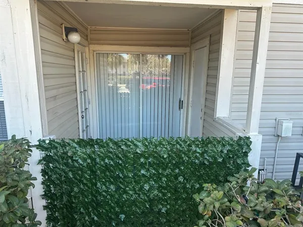 $1,095 | 1916 Lake Atriums Circle, Unit 28, Orlando, FL 32839