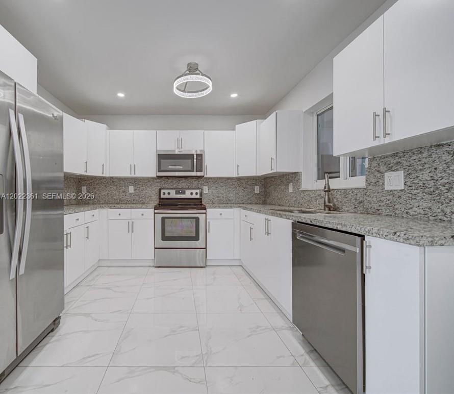 6561 Southwest 30th Street Miami, FL 33155 - Photo 5 of 10