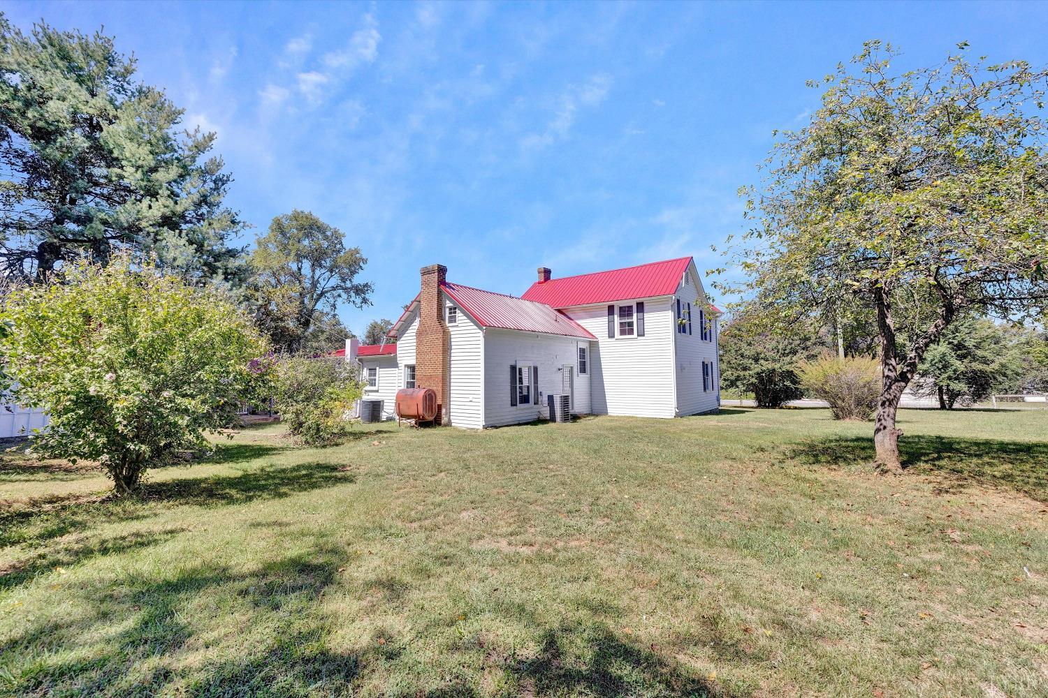 1091 Lindsay Road Forest, VA 24551 - Photo 3 of 64 Gallery Image 3