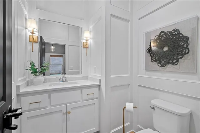 $779,000 | 8700 West 166th Street, Overland Park, KS 66085