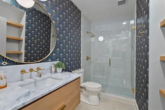 $779,000 | 8700 West 166th Street, Overland Park, KS 66085