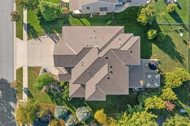 $779,000 | 8700 West 166th Street, Overland Park, KS 66085