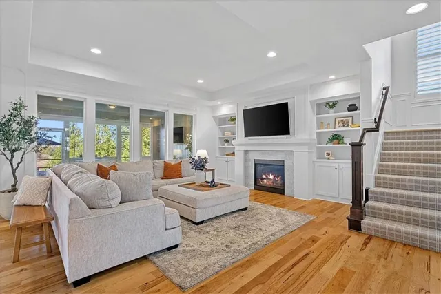 $779,000 | 8700 West 166th Street, Overland Park, KS 66085