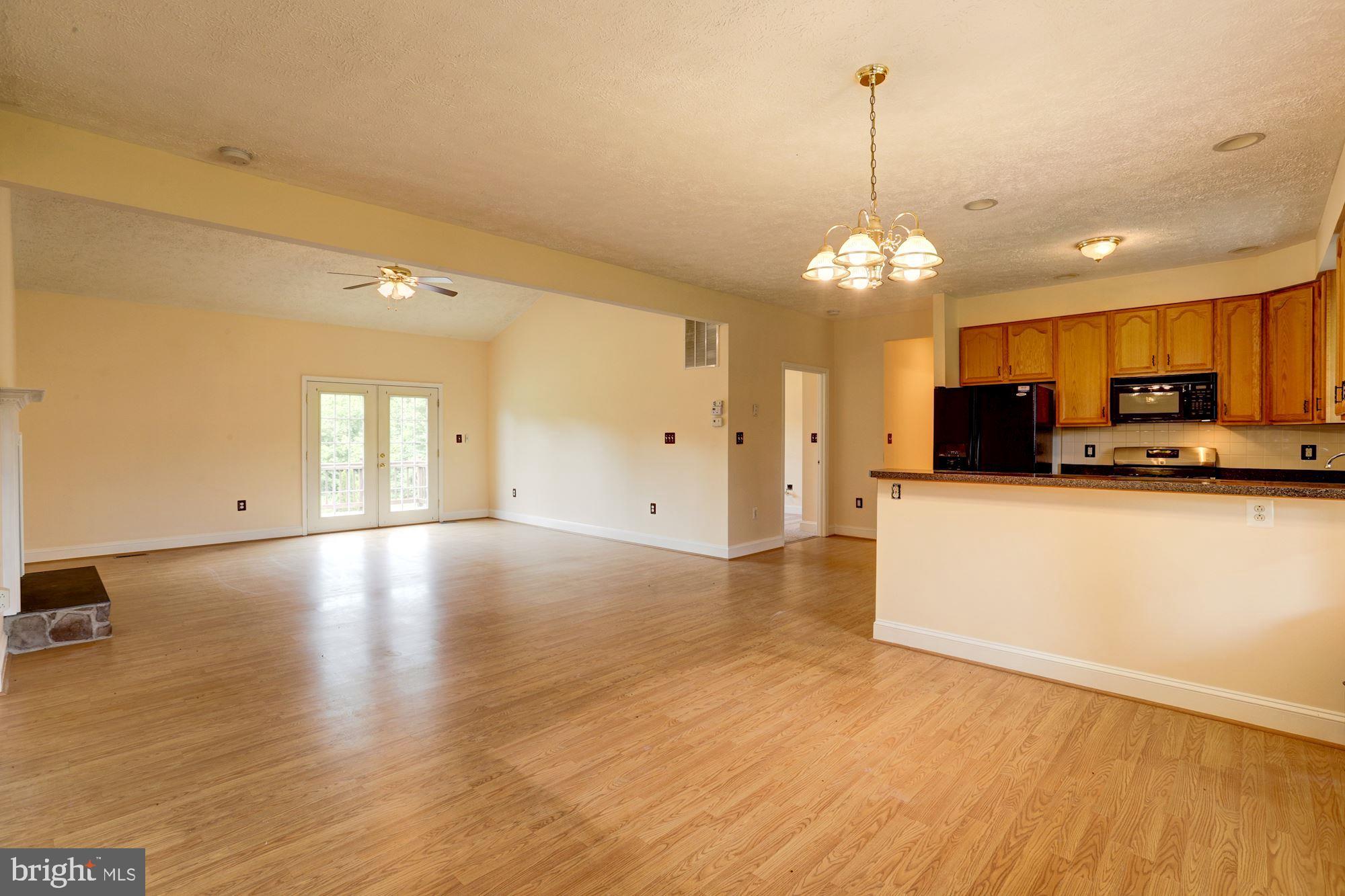 3284 Courtney School Road Midland, VA 22728 - Photo 8 of 24 Family Room