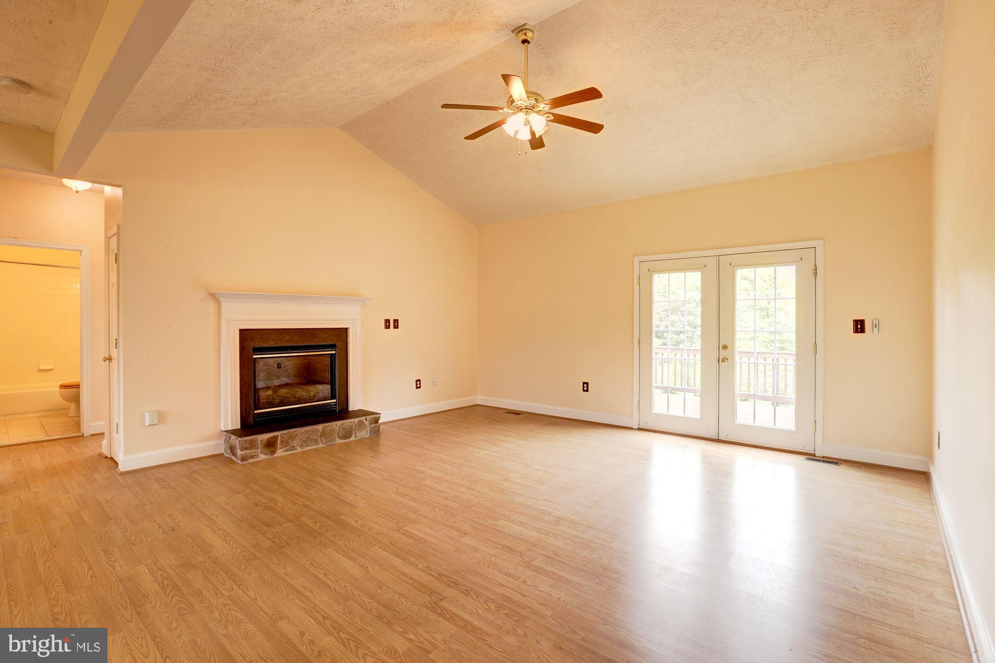 3284 Courtney School Road Midland, VA 22728 - Photo 9 of 24 Family Room