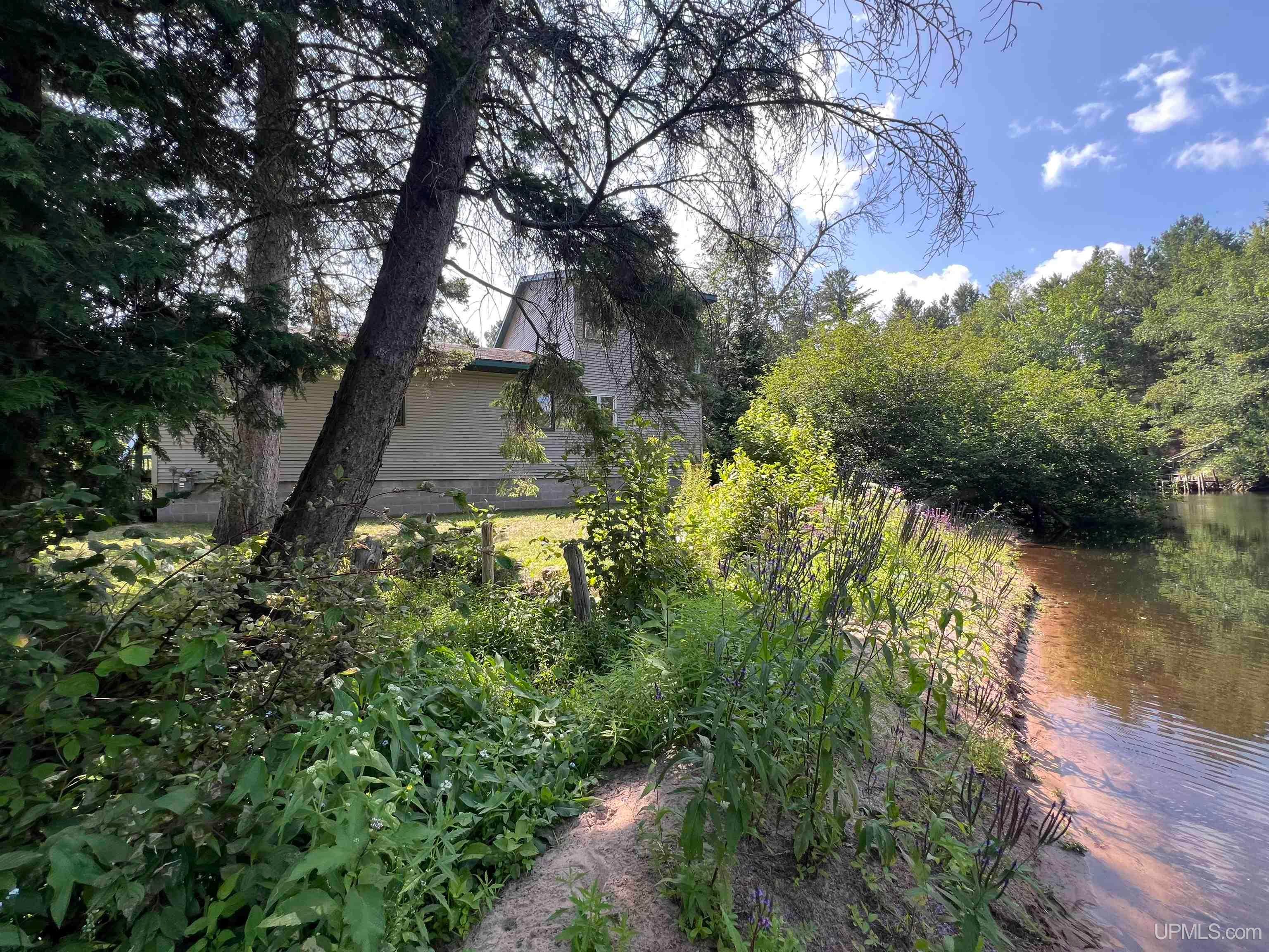 208 Riverside Road Marquette, MI 49855 - Photo 34 of 60 Gallery Image 34