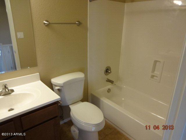 3701 West Wethersfield Road Phoenix, AZ 85029 - Photo 5 of 14 Full Bath