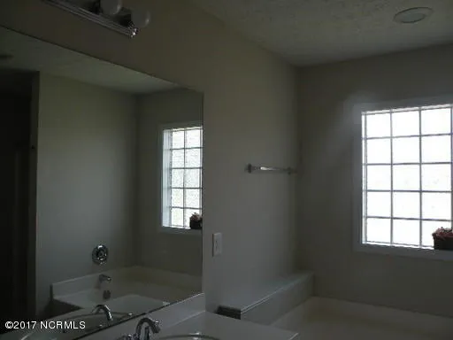 $2,105 | 2806 Weathersby Drive, New Bern, NC 28562