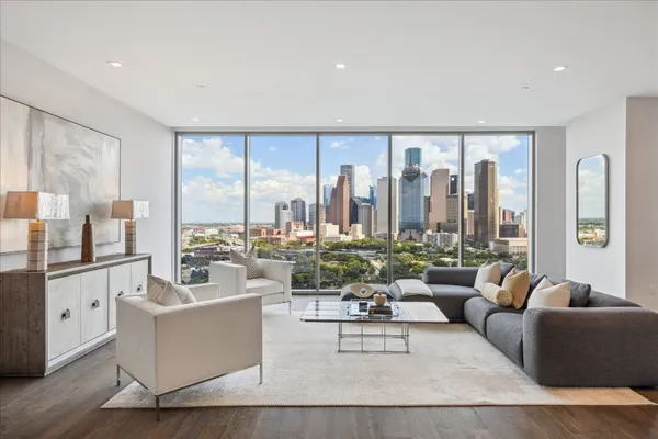 $2,385,000 | 1711 Allen Parkway, Unit 1805, Houston, TX 77019