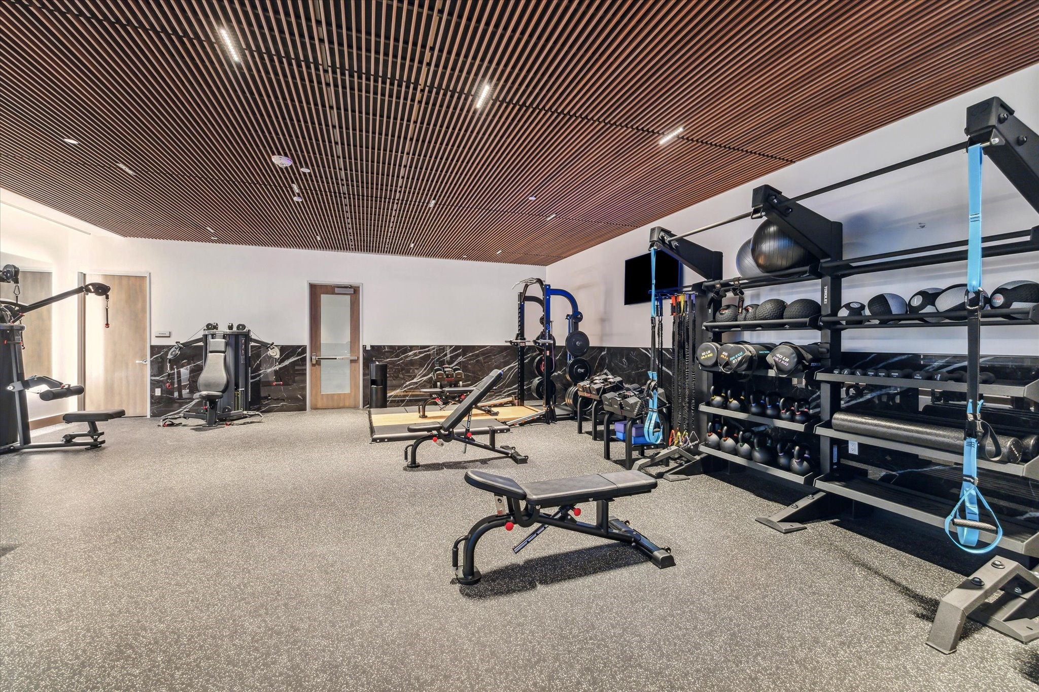 1711 Allen Parkway, Unit 1805 Houston, TX 77019 - Photo 33 of 43 Thompson Hotel and Residences at the Allen fitness center.