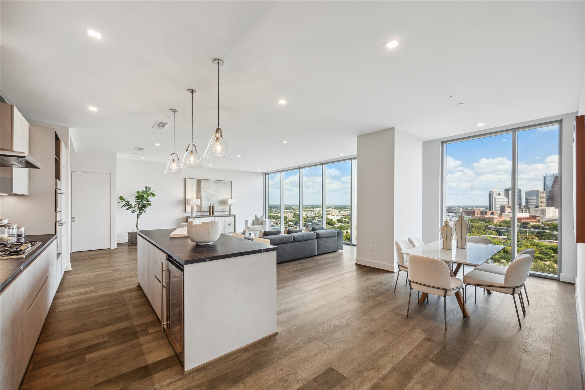 1711 Allen Parkway, Unit 1805 Houston, TX 77019 - Photo 5 of 43