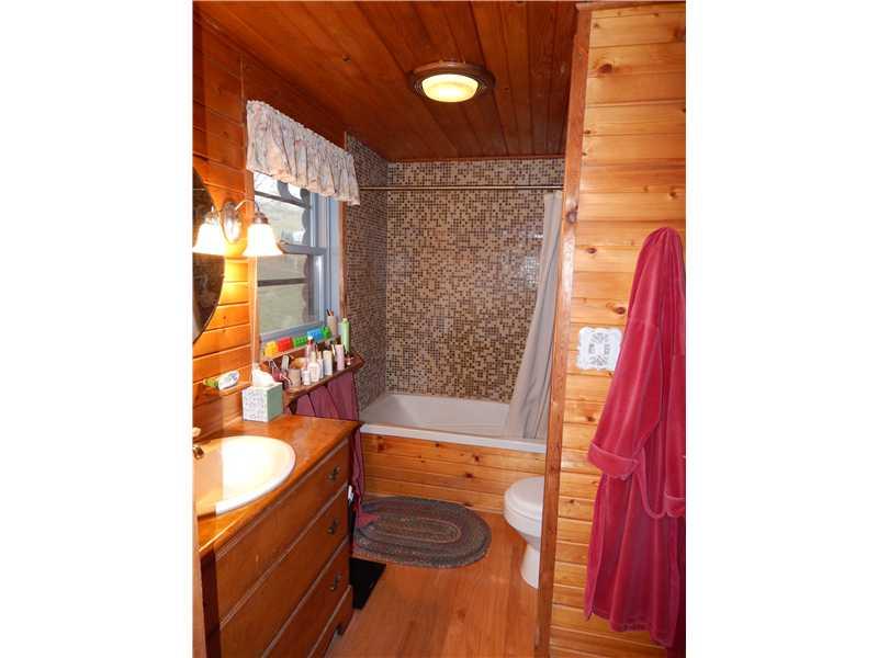 174 Hickory Road Scenery Hill, PA 15360 - Photo 17 of 25 Master Bath/Spa.