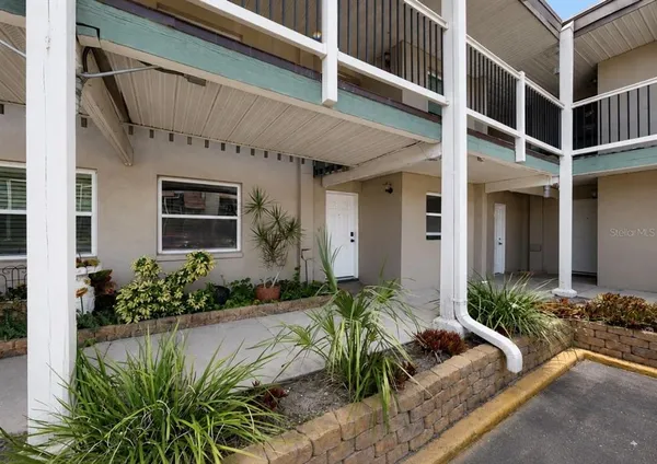 $1,900 | 1028 Apollo Beach Boulevard, Unit 102, Apollo Beach, FL 33572