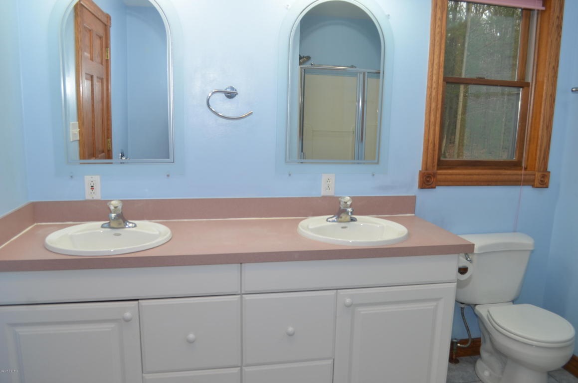 1479 Yoder Road Manistee, MI 49660 - Photo 14 of 54 1809132-13.JPG