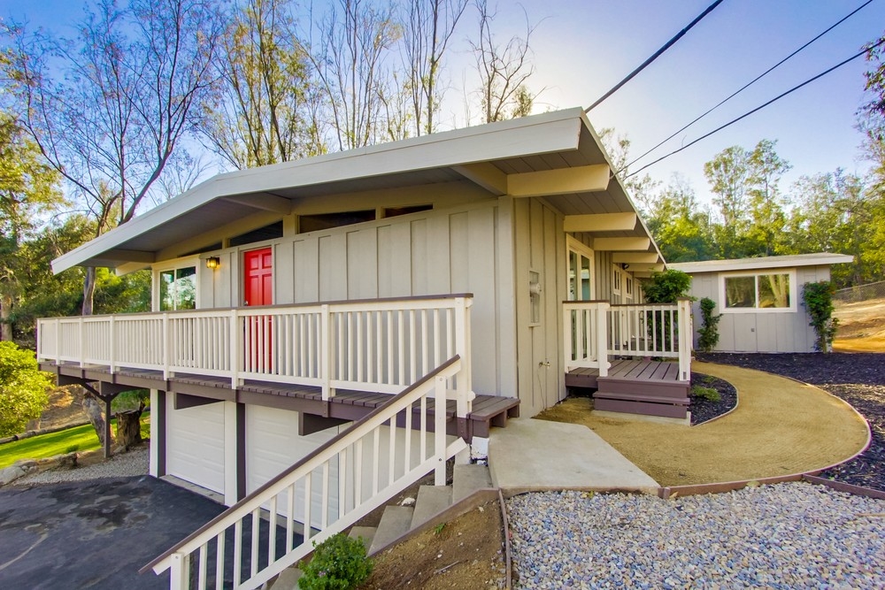 11237 Posthill Road Lakeside, CA 92040 - Photo 1 of 25 Gallery Image 1