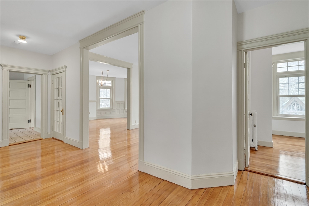 9 Clinton Path, Unit 2 Brookline, MA 02445 - Photo 4 of 29
