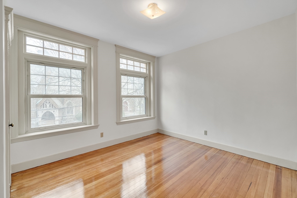 9 Clinton Path, Unit 2 Brookline, MA 02445 - Photo 5 of 29