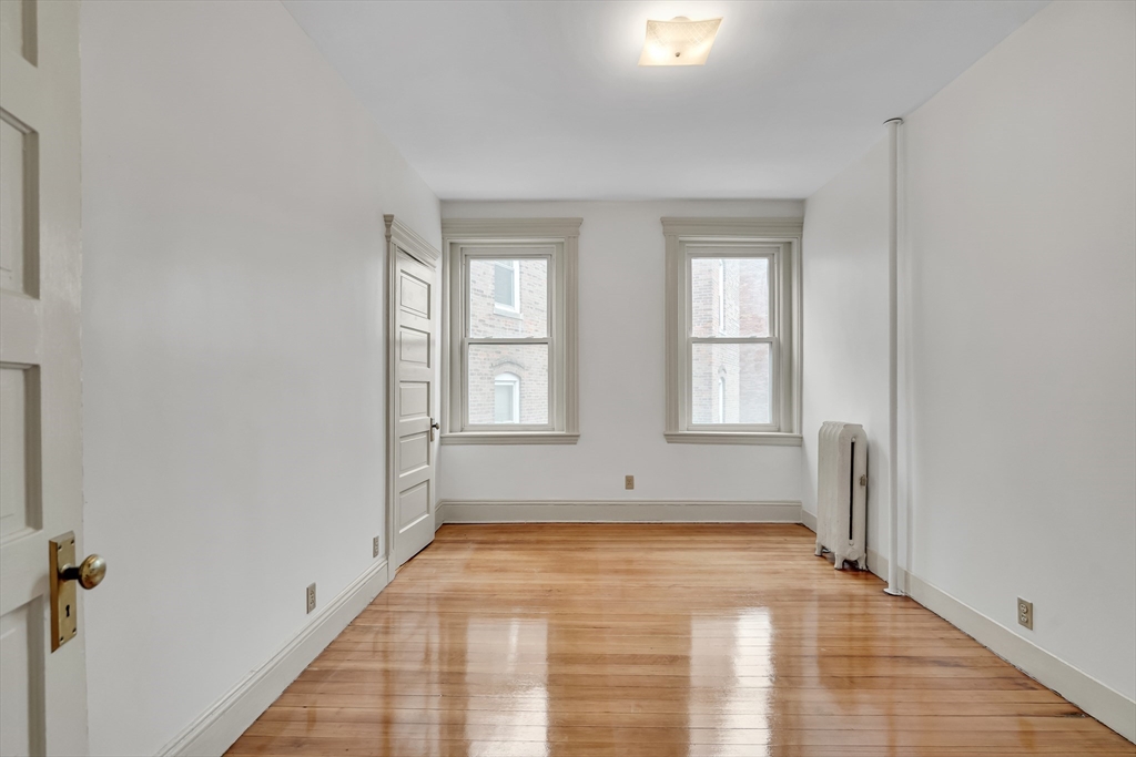 9 Clinton Path, Unit 2 Brookline, MA 02445 - Photo 8 of 29