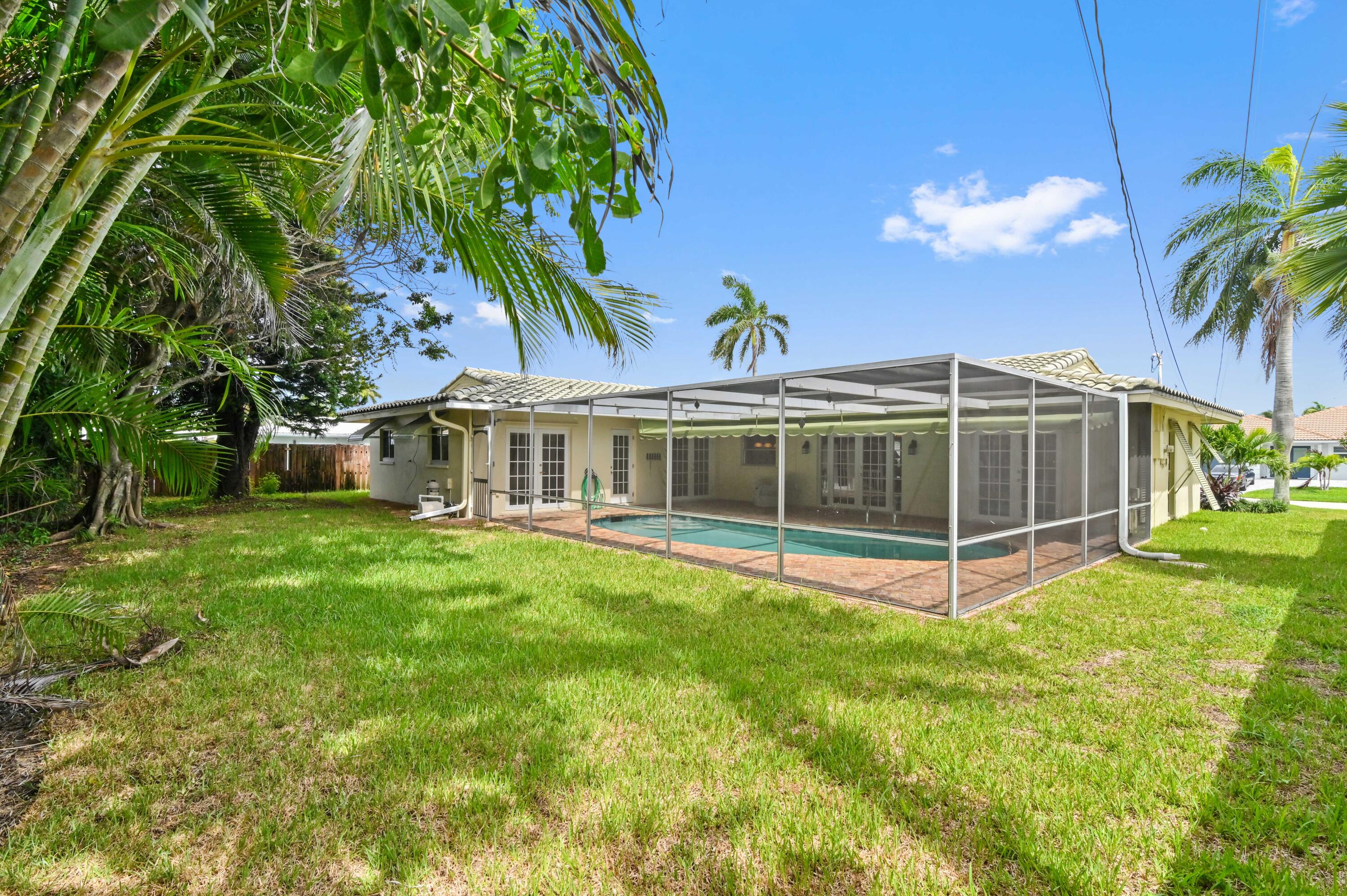 1090 Southwest 12th Street Boca Raton, FL 33486 - Photo 3 of 37 37 Rear 03
