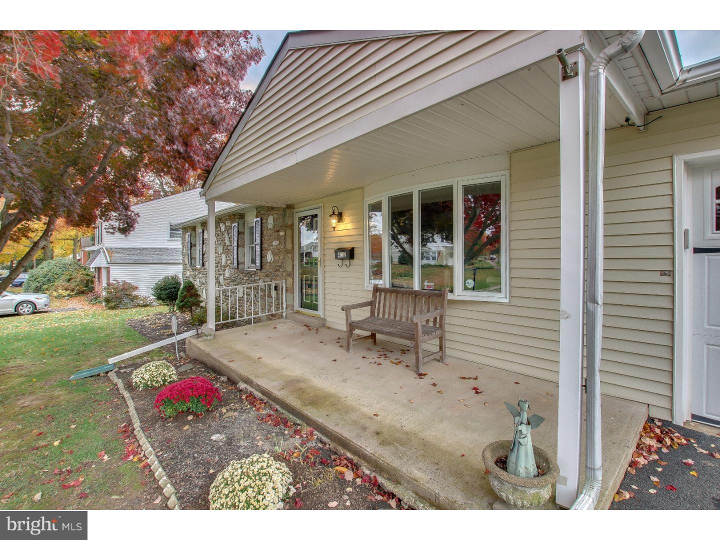 412 Hancock Road Warminster, PA 18974 - Photo 3 of 24