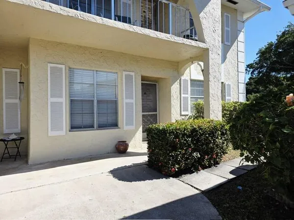$1,900 | 13721 Flora Place, Unit D, Delray Beach, FL 33484