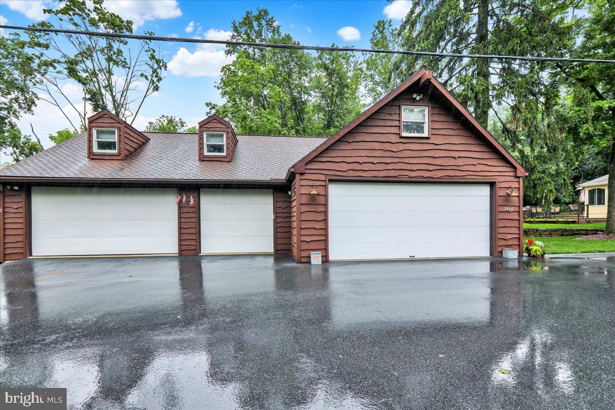 2464 Mountain Road Manheim, PA 17545 - Photo 54 of 77 Oversized fully heated 5-car garage