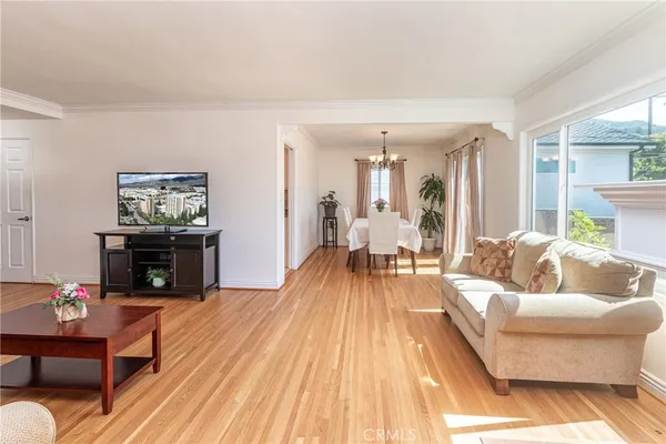 $1,539,000 | 1030 East San Jose Avenue, Burbank, CA 91501
