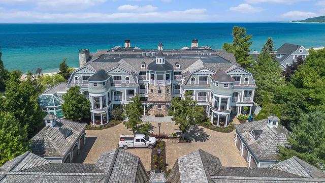 $395,000 | 5707 South Lake Street, Unit 5A, Glen Arbor, MI 49636