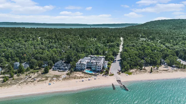 $395,000 | 5707 South Lake Street, Unit 5A, Glen Arbor, MI 49636