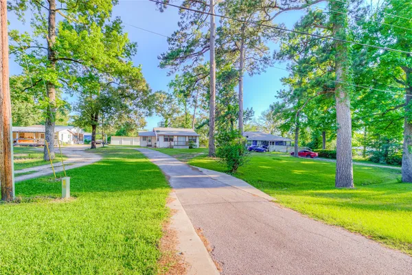 $150,000 | 323 Lakeview Drive, Onalaska, TX 77360