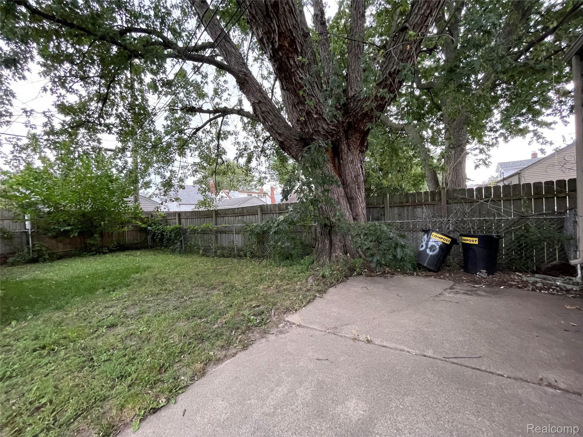 8085 Stephens Road Center Line, MI 48015 - Photo 11 of 12 tempImageIf8Jvt.jpg