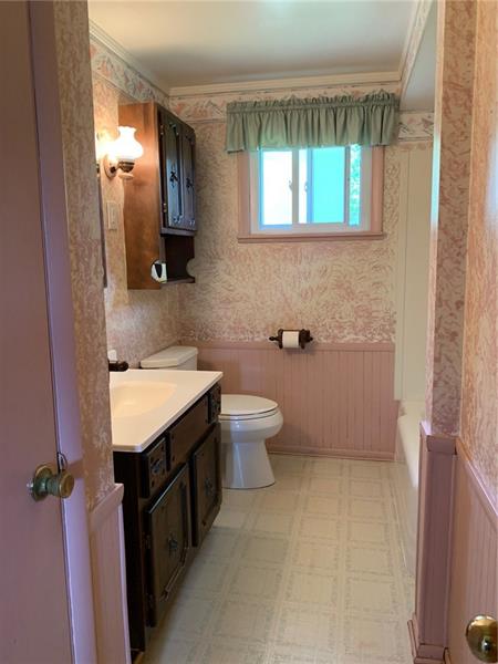 204 Reed Street Lower Burrell, PA 15068 - Photo 17 of 22 Full bathroom on main level.