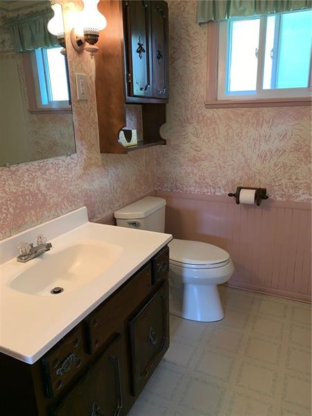 204 Reed Street Lower Burrell, PA 15068 - Photo 18 of 22 Full bathroom on main floor.