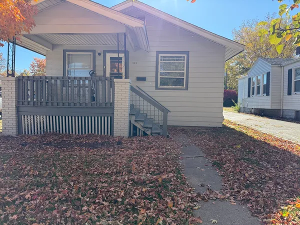 $32,000 | 909 West Cushing Street, Decatur, IL 62526