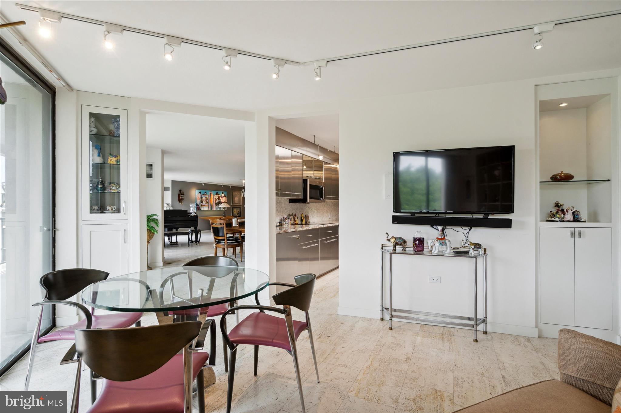 8302 Old York Road, Unit C61 Elkins Park, PA 19027 - Photo 20 of 29 Open Floor Plan