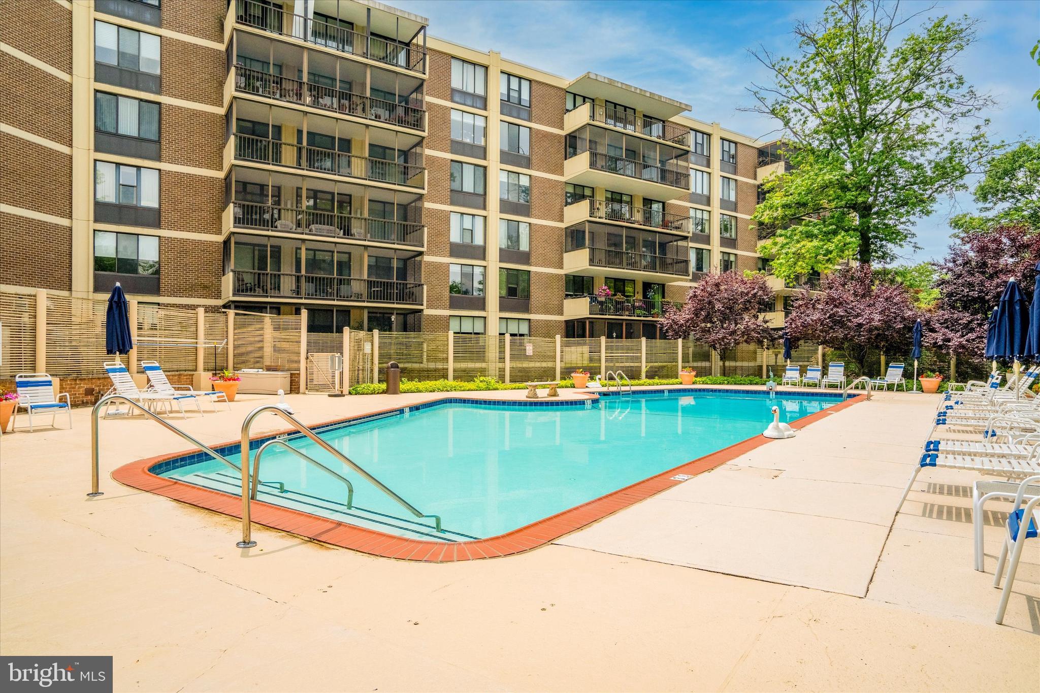 8302 Old York Road, Unit C61 Elkins Park, PA 19027 - Photo 28 of 29 Pool
