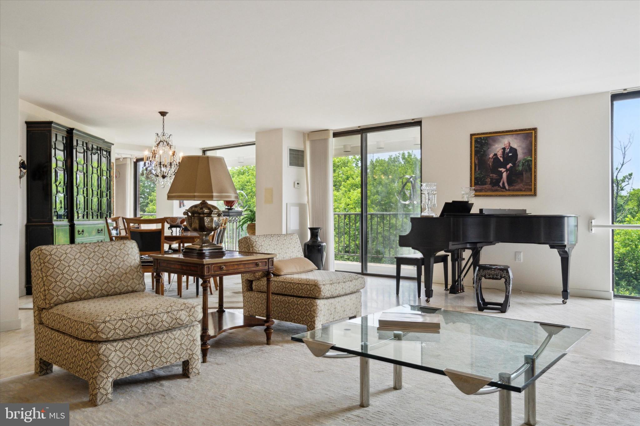 8302 Old York Road, Unit C61 Elkins Park, PA 19027 - Photo 7 of 29 Living Room