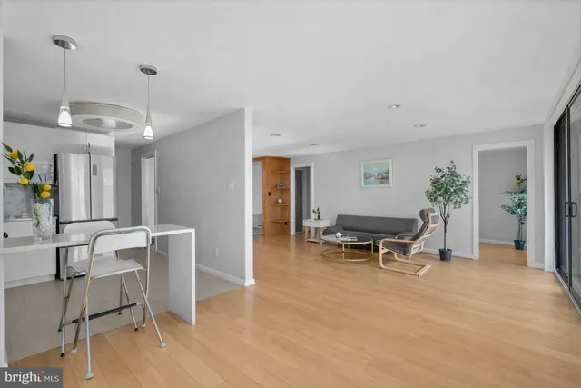 $455,000 | 1510 12th Street North, Unit 303, Arlington, VA 22209