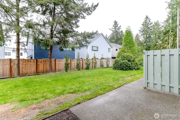 $2,350 | 12123 125th Ave Court East, Puyallup, WA 98374