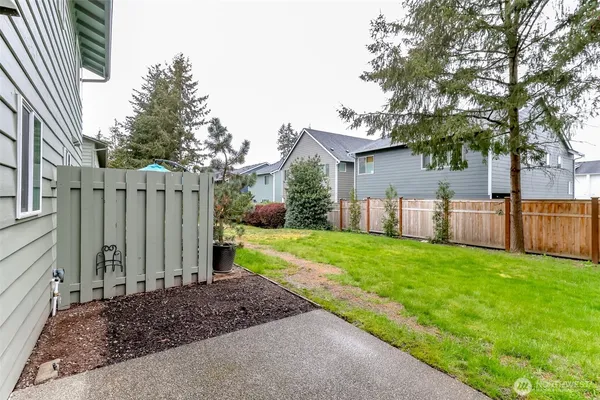 $2,100 | 12123 125th Ave Court East, Puyallup, WA 98374
