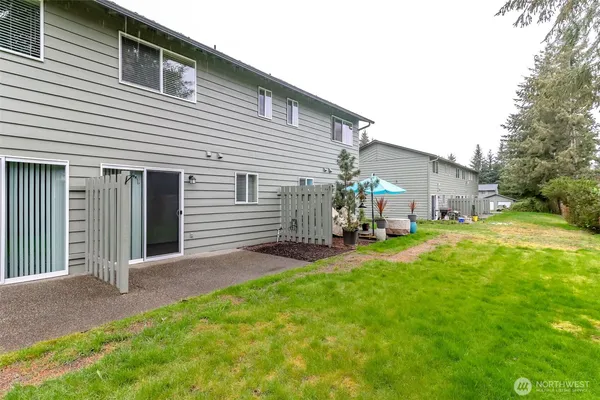 $2,100 | 12123 125th Ave Court East, Puyallup, WA 98374