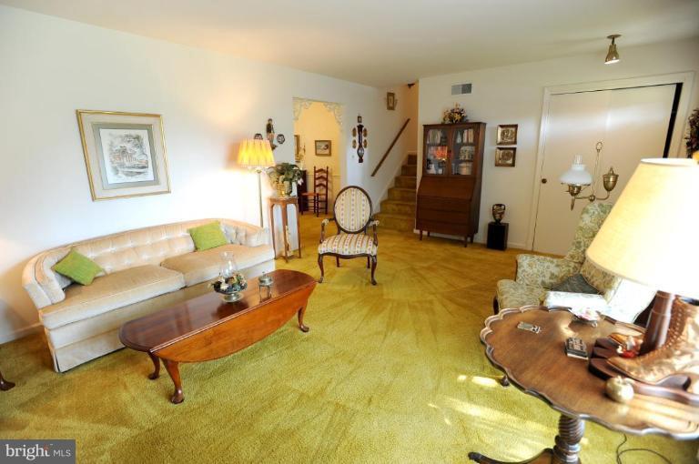 7308 Idylwood Road Falls Church, VA 22043 - Photo 4 of 21 Great Room