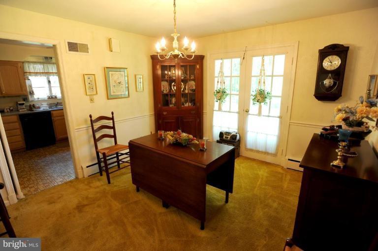 7308 Idylwood Road Falls Church, VA 22043 - Photo 5 of 21 Dining Area