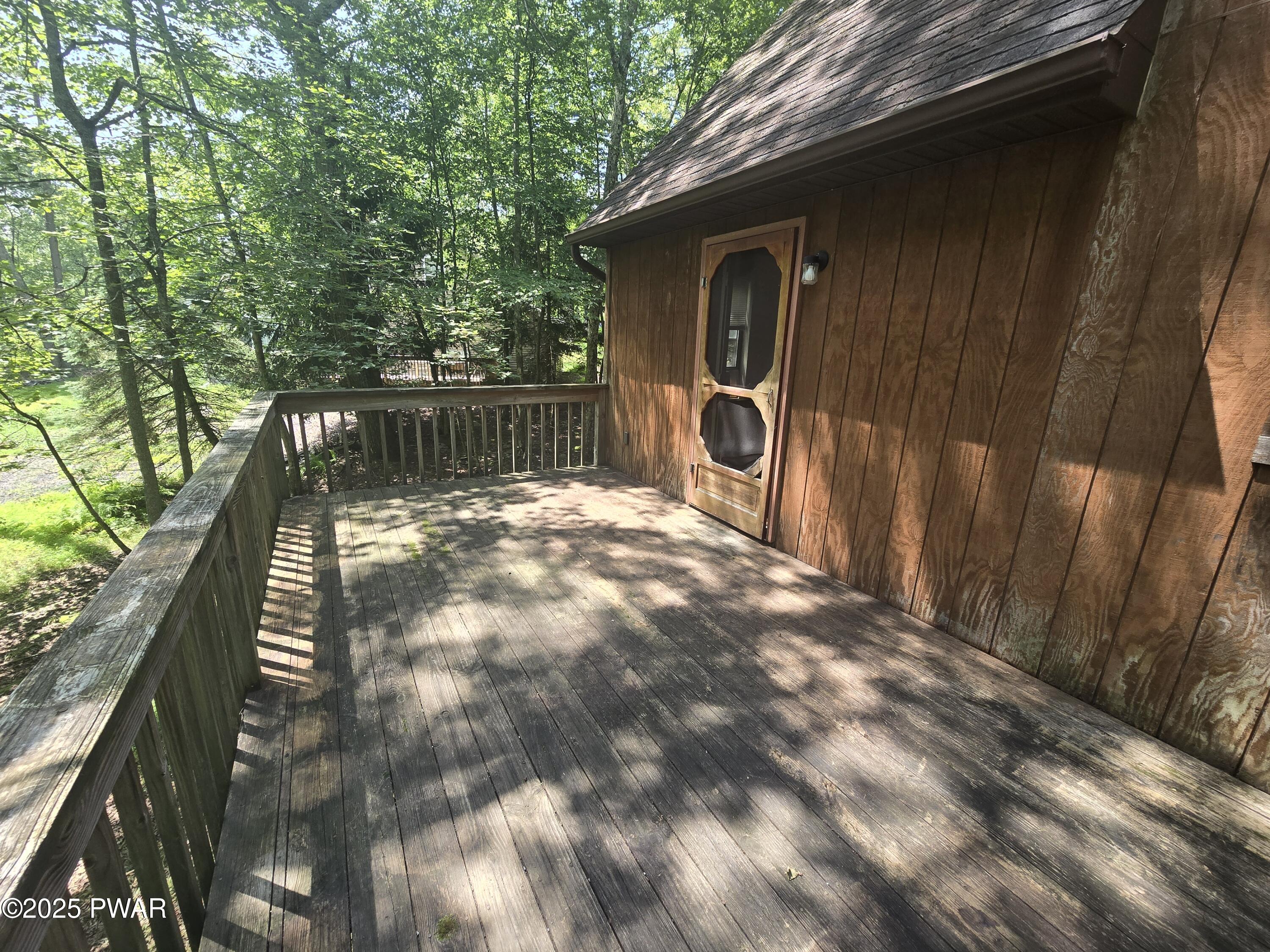 373 Hummingbird Trail Bushkill, PA 18324 - Photo 26 of 32 28